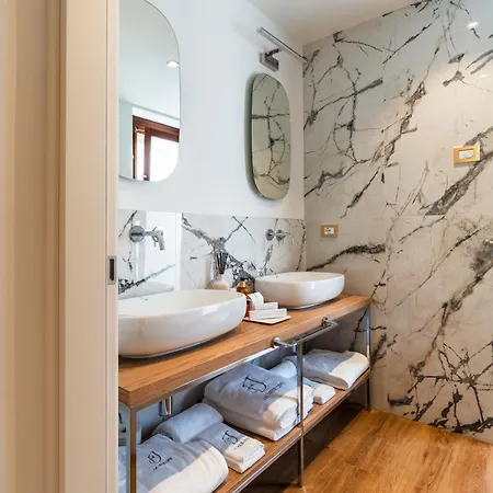 ゲストハウス La Merope De Charme