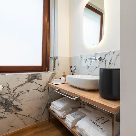 ゲストハウス La Merope De Charme 4*